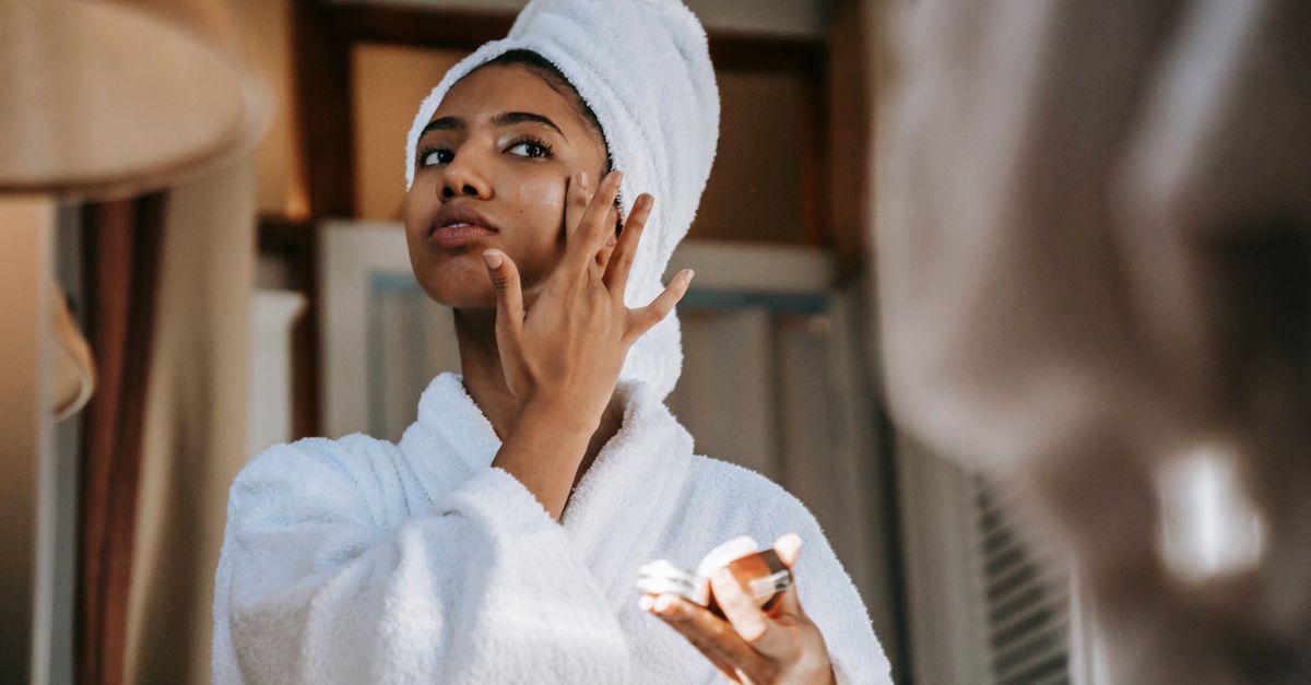 Cuida tus pies en verano: higiene y prevención del sudor y la humedad