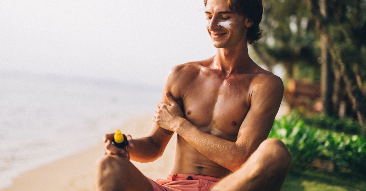 Protector solar water resistant: significado y consejos de uso
